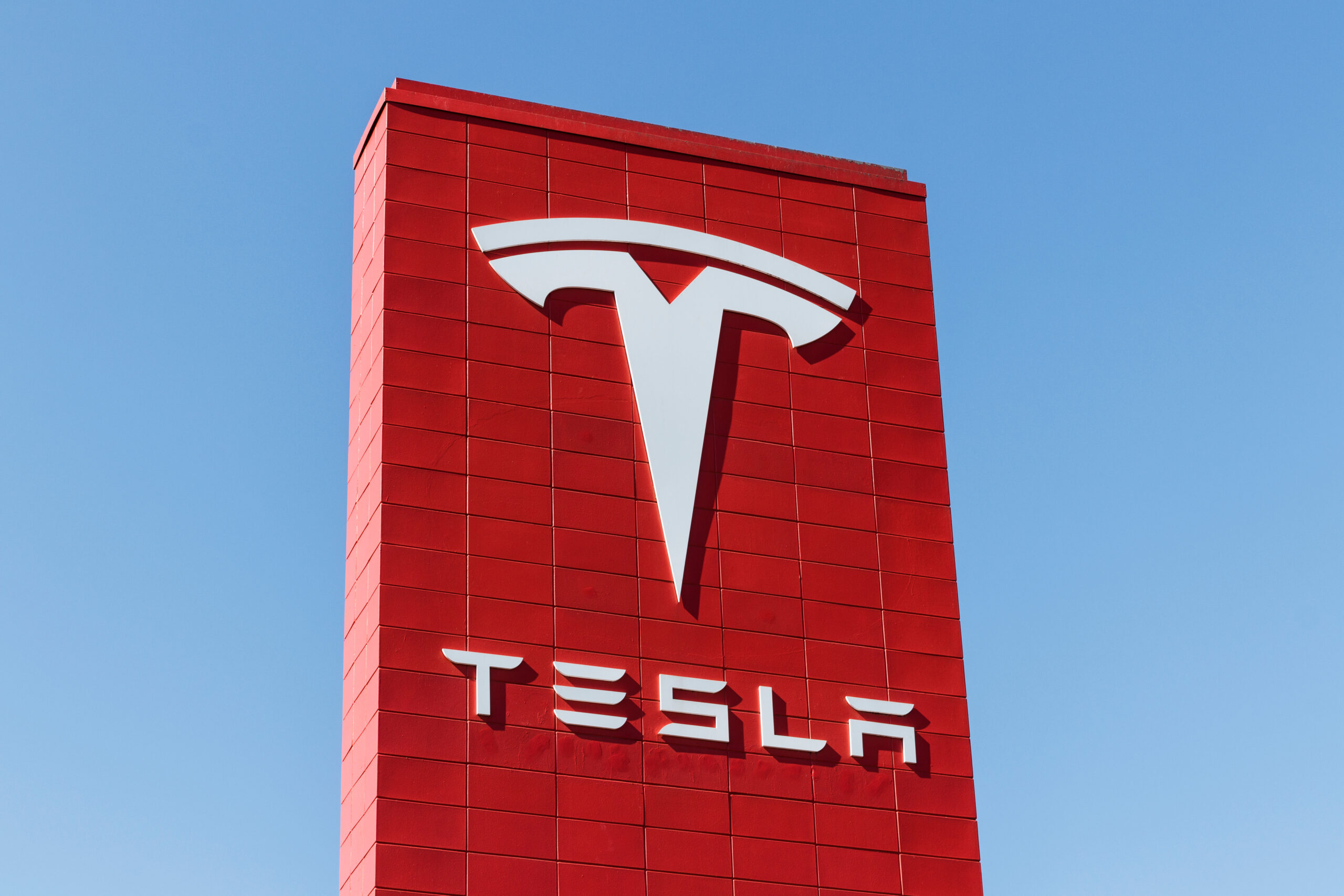 Tesla Stock Rises 0.6% as China FSD Hopes Fuel Six-Day Rally