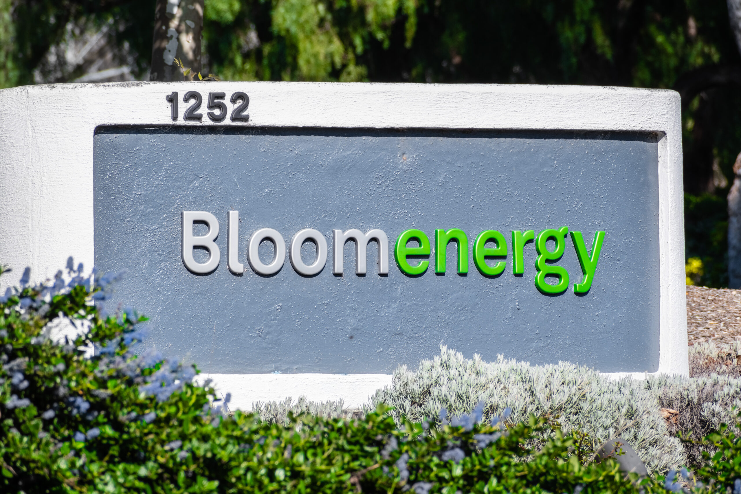 Bloom Energy Shares Surge 20% on Record Earnings