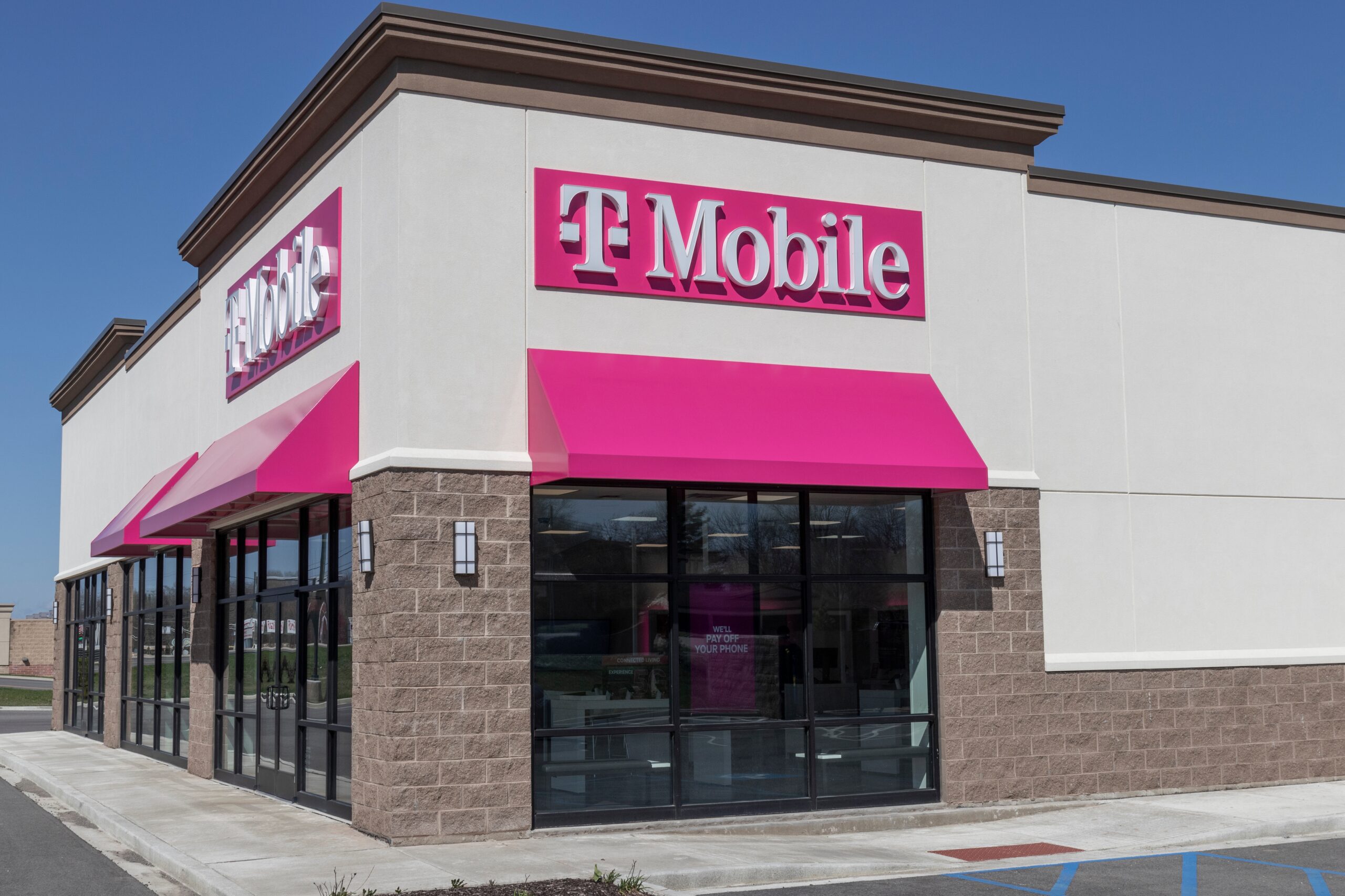 T-Mobile Shares Slip on Deutsche Telekom Merger Report