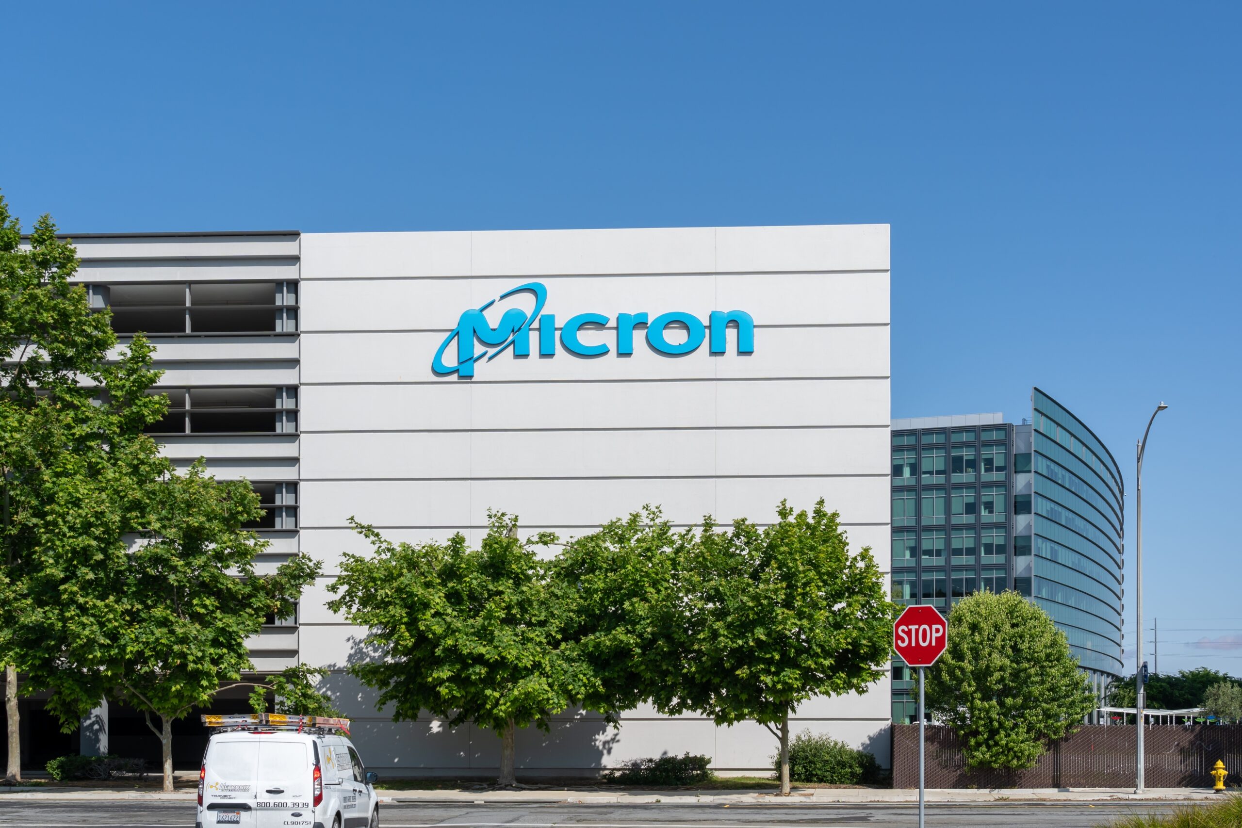 Micron Surges 6% as Samsung Strike Threat Tightens Memory Supply