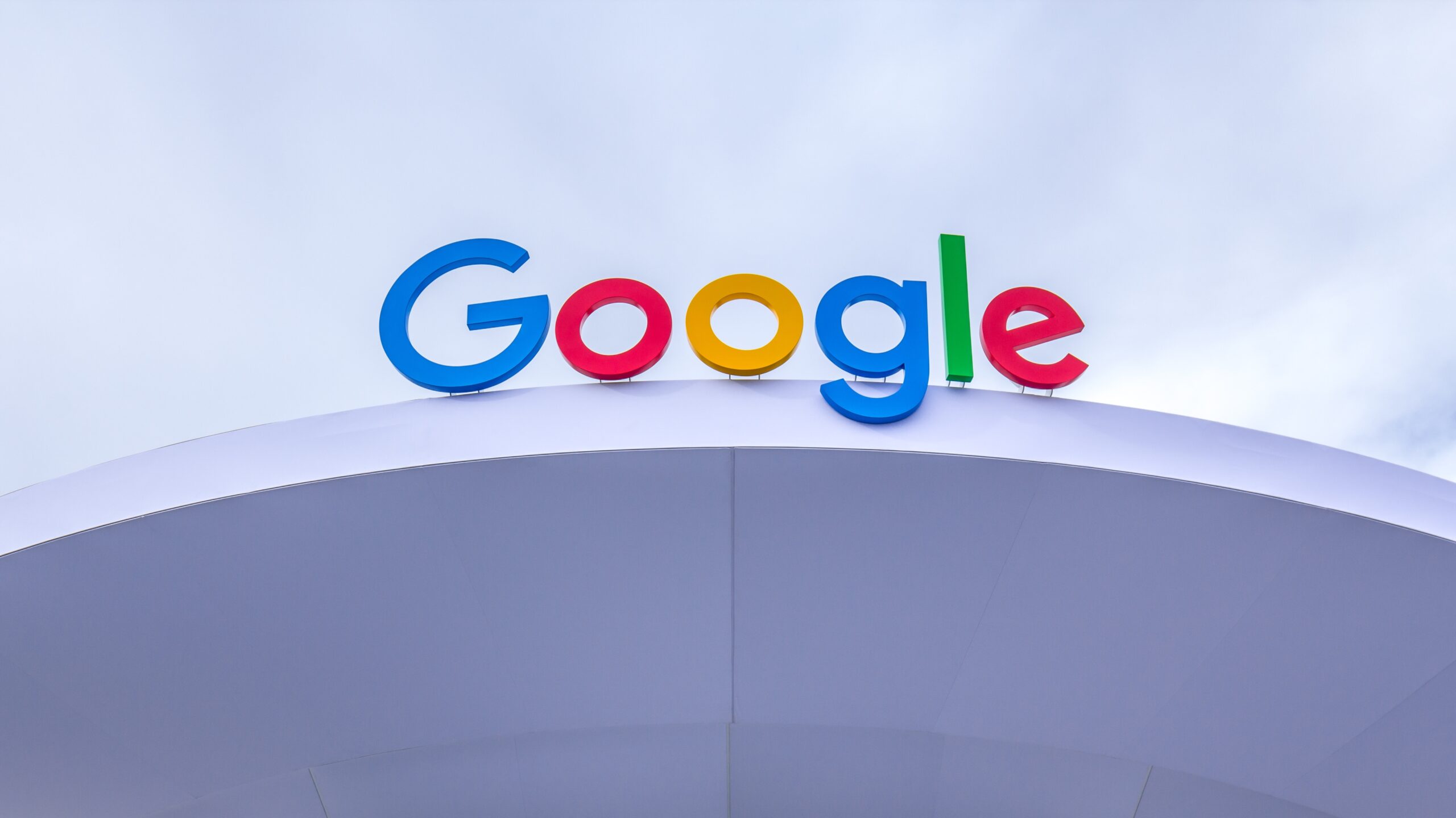 Alphabet and Blackstone Shares Rise on $5B AI Cloud Joint Venture