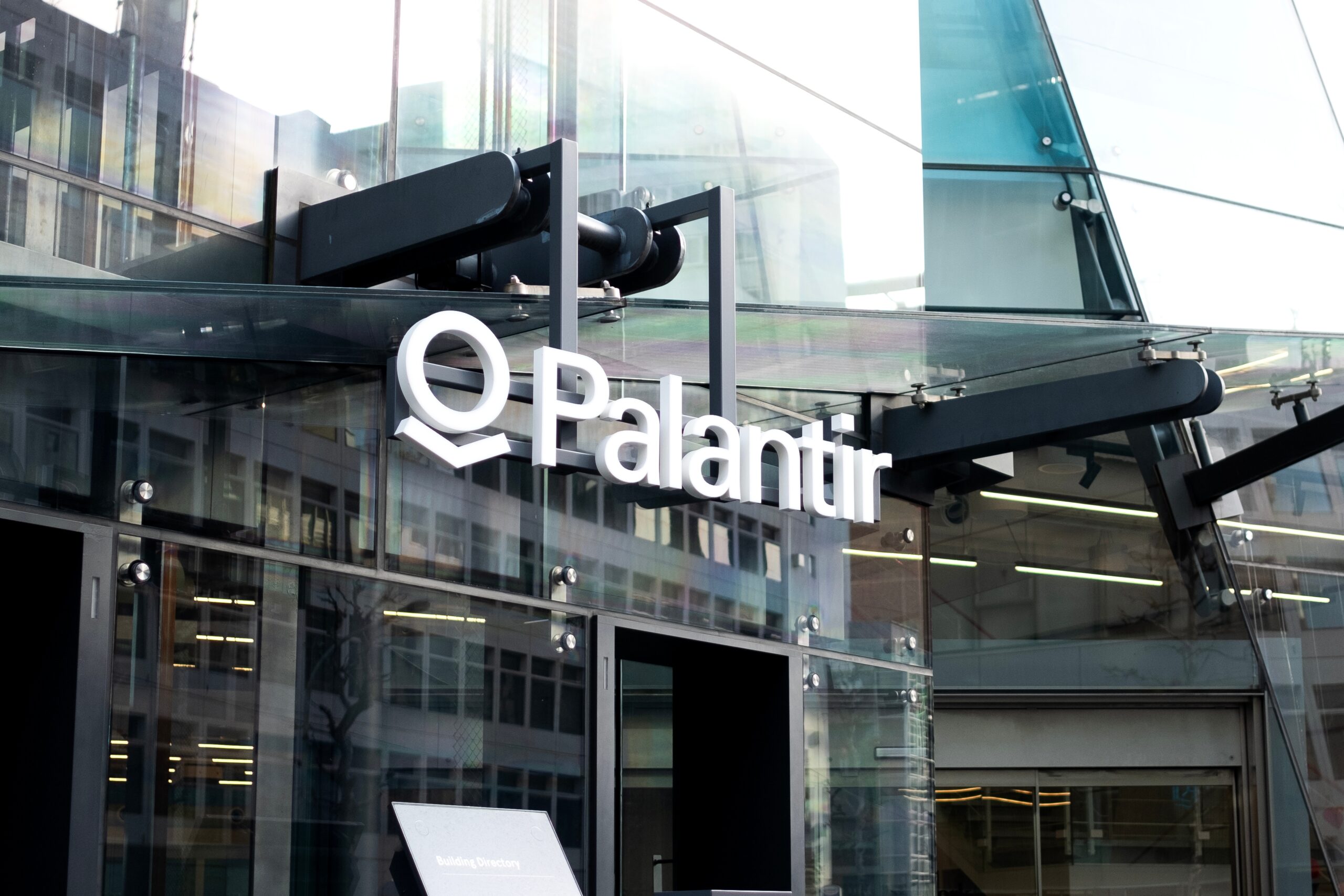 Palantir Shares Face High-Stakes Earnings on Sky-High Value