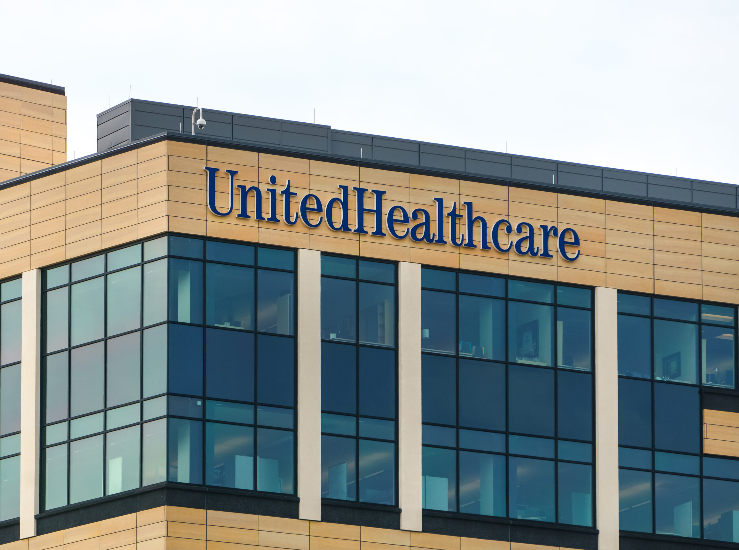 UnitedHealth Falls 2.1% After Berkshire Exits Position Under New CEO